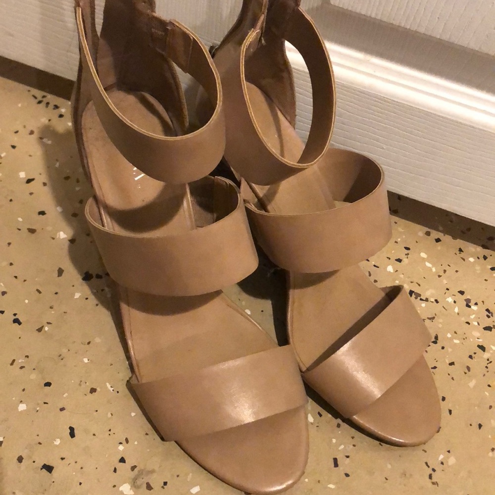 Merona tan wedges